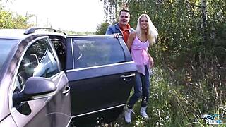 金发美女公共场合推倒假中介猛干