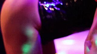 blonde girl fabidrumond relaxes with anal plug session