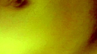 Mature slut rides cock in homemade blowjob scene