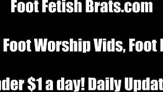 Bella Sucking Ayannas Delicious Ebony Toes