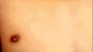 Gay vietnamese guys perform handjob show live on blued 😏