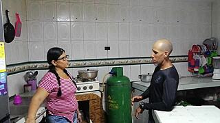 el amigo de mi esposo me folla hasta correrme?