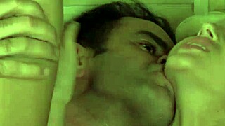 大奶大臀熟女撸巨屌颜射