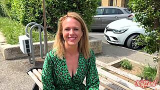 Julie, the blonde naughty girl, realizes one of her desires in amateur story part 1