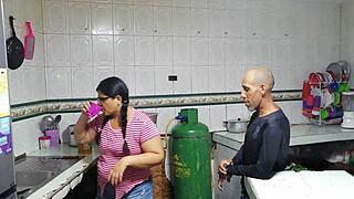 el amigo de mi esposo me folla hasta correrme?