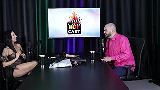 Nem Toda Mulher Faz Squirting E Toda Vez Que O Amigo Ia Transar A Mulher Gozava E Ia Embora - Paulo Avelar Tiv Models Sheer Red