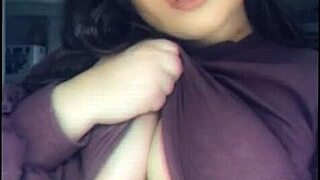 Solo Babe Shows Off Big Natural Boobs in Compilation
