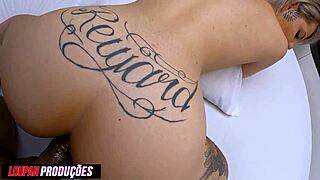 Loirinha safada bangs hard with Kyra!