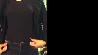 Melina Bloom Says, 'Watch Me Masturbate On The Street Live'