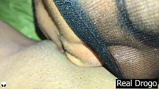 i lick my stepsis big clit n cum inside