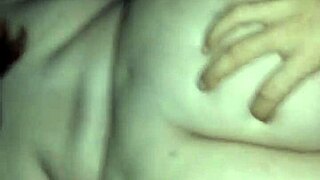 丰满西班牙女友后入狗爬式狂干射精