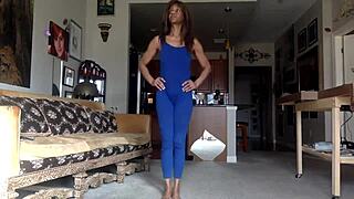 ginger milf tease you with wet tit, try to lick myslef