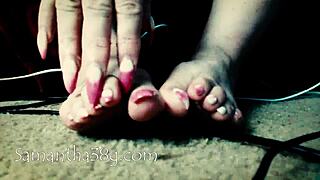 Check out this xmas big boobs bbw on cam show archive, she's got huge tits and ass! 😍