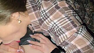 Married Slut Boldly Sucked Taxi Driver's Dick! Wow!