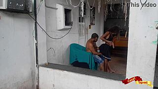 Minha enteada me faz a barba e me da o cuzinho