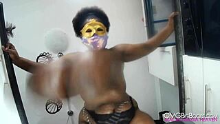 maskedjuggs shows off massive black macromastia in wild display