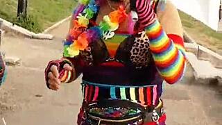 I love handjobs in stockings and heels