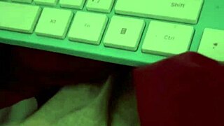 Sneaking cum next to stepsister! Bisexual fun?