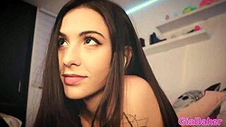 i watch gia baker dancing with toys and squirting on webcam chat