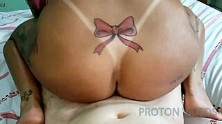 Lolla Martinelli sucks and licks in doggystyle until cum