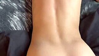 嘿，怪物鸡巴家伙，猛干那个波斯尼亚少女18+？