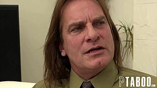 I caught my stepdaughter Kandi Quinn bangin’ my boyfriend, oops!