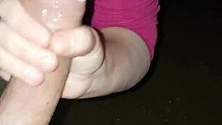 want to see intense fingering leading to squirting