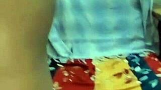 i love tiny asian shemale clitties