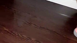 want to see intense fingering leading to squirting