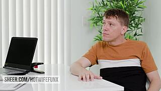 Hot tutor Kagney Linn Karter bends over for distracted student