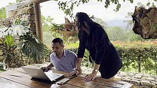 Jefe cachondo folla mujer embarazada para evitar despedirla full video