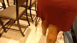 和孕妇在商场购物，Xvideos Red上的完整激情