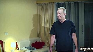 Hot Tinder Date Goes Wild as Teen Forces Old Man into Intense Fucking