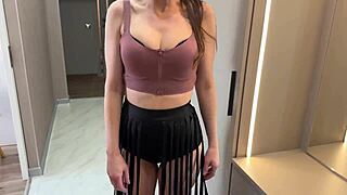 朋友的妈妈在她的地方用俄罗斯聊天夺走我的处男