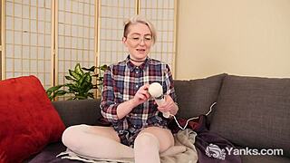 Yanks Honey Summer Lynn Somers Masturbates To Orgasm