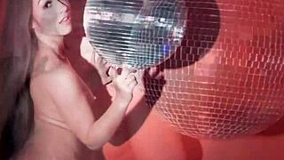 Sexy Lola Foxx dances with her butt, then masturbates her pussy