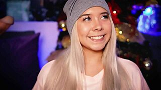 college latina shakes big butt on webcam for teasing fun