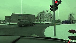 西班牙巨乳美女被骗进货车硬操