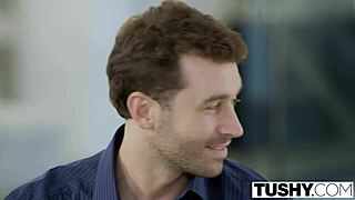 fat guy masturbating solo at home 😏