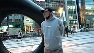 想看两个兔女郎疯狂高潮，双喷不停？