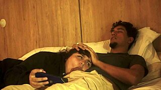 no puedo dejar de tocarme y tuve que poner mi pene en la boca de mi hermanastra por poco nos descubren fantasiahardcoresex