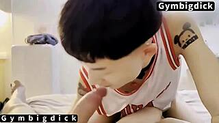 亚洲帅哥业余男同3P无套猛干