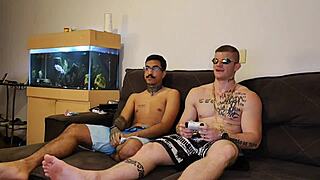 Fui Jogar Vídeo Game Com O Skatist23cm E Rolou Aquela Brotheragem