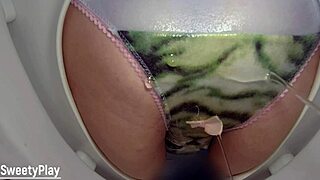 piss in panties wetting on toilet bowl cam 😳💦