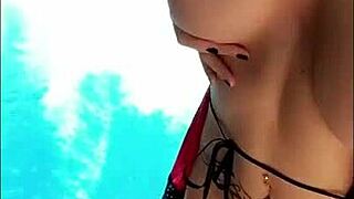 I love flashing in public as a sexy MILF