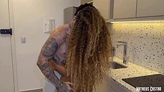 Wow! Bruninha Gets Fucked Hard In The Kitchen By A Bodybuilder!
