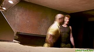 邻居Aaron Trainer和Max Lorde客人前无套猛操？