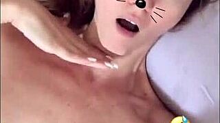 I love flashing in public as a sexy MILF