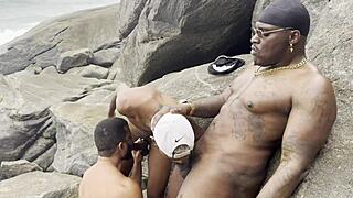 daddyblack gets anal fucked by matheus and yuri in public 😏