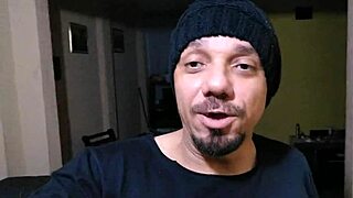 Dany Rio teaches independent porn acting in lesson 1 😏